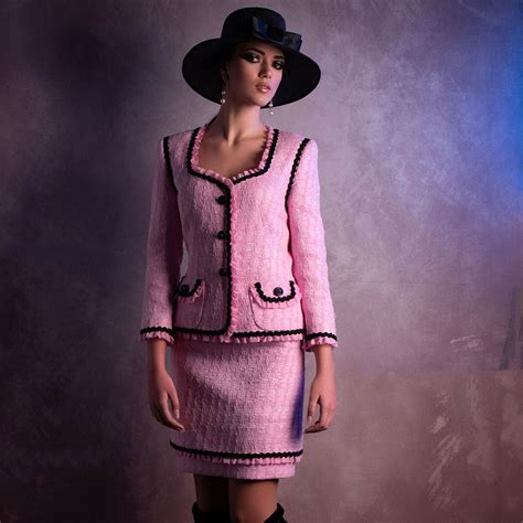 tailleur gonna e giacca chanel|Tailleur chanel: storia del tailleur più iconico .